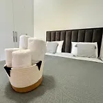 Belaire Luxury Lägenhet